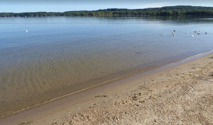 South Arms Retreats (Rainbow Motel) - Web Listing (newer photo)